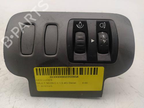 Used Headlight switch RENAULT GRAND SCÉNIC II (JM0/1_) 1.5 dCi (103 hp) 12252137