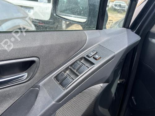 Venstre fortil elrude kontakt TOYOTA COROLLA Verso (ZER_, ZZE12_, R1_) 2.2 D-4D (AUR10_, AUR10R) (136 hp) 28292983