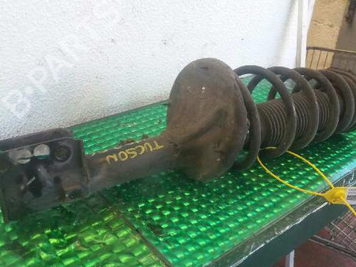 Left rear shock absorber HYUNDAI TUCSON (JM) 2.0 | BP575638M18 