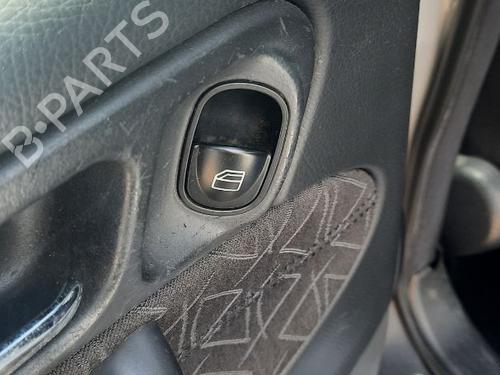 Venstre bak elrute bryter MERCEDES-BENZ C-CLASS (W203) [2000-2007]  25438012