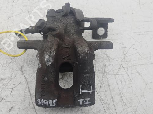Venstre bremsekaliber bag SUBARU TREZIA [2010-2025]  17459279