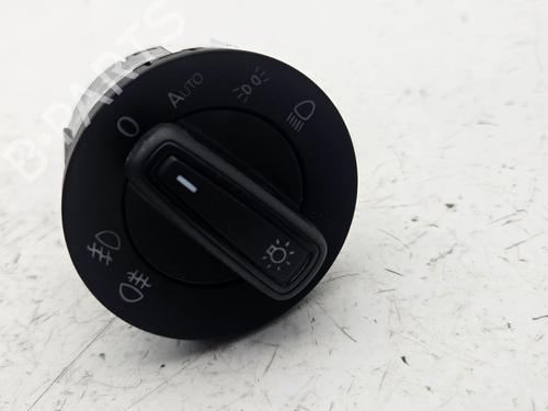 Used Headlight switch SEAT IBIZA V (KJ1, KJG) 1.0 TSI (110 hp) 13535790