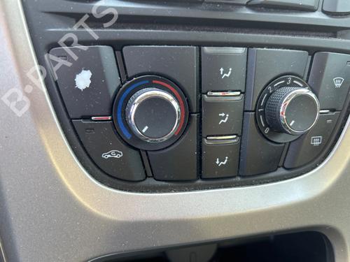 Used Climate control OPEL ASTRA J (P10) [2009-2016]  27339651