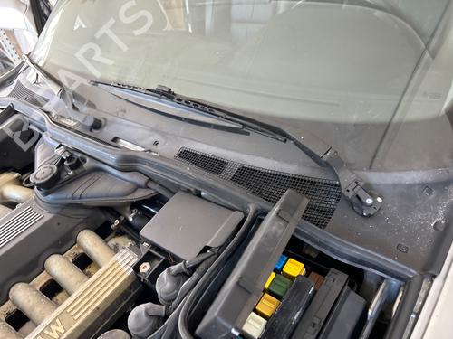 Used Front wiper motor BMW 7 (E32) 750 i, iL V12 (300 hp) 27433992
