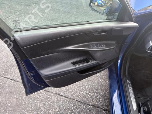 Venstre frontpanel Venstre frontpanel JAGUAR XE (X760) 2.0 D (180 hp) 37424166 37424166