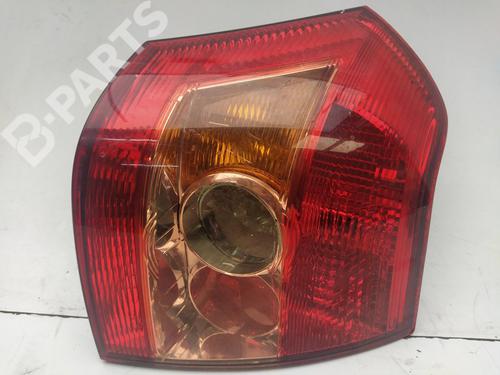 Used Right taillight Right taillight TOYOTA COROLLA Saloon (_E12_) 2.0 D-4D (CDE120_, CDE120R) (116 hp) 10390157 10390157