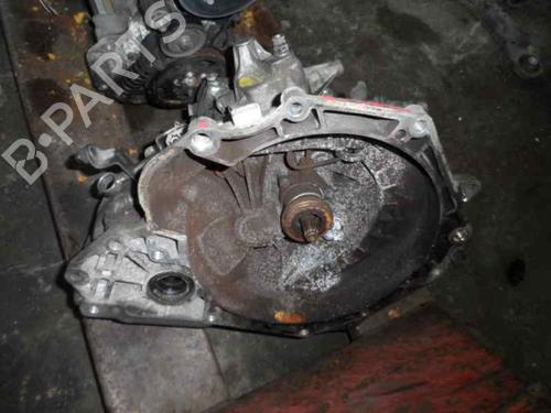 Used Gearbox OPEL CORSA C (X01) 1.2 (F08, F68) (75 hp) 575204