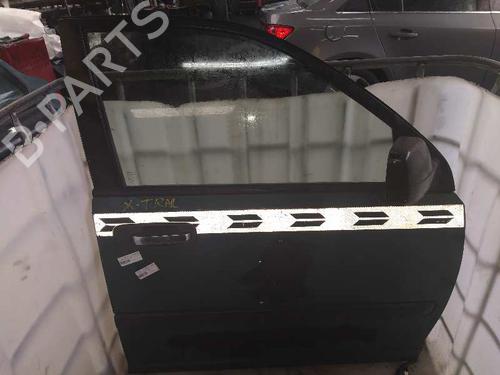 Used Right front door NISSAN X-TRAIL I (T30) 2.2 Di 4x4 (114 hp) 4901601