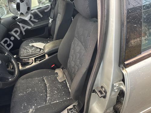 Used Left front seat MERCEDES-BENZ C-CLASS (W203) C 220 CDI (203.006) (136 hp) 32234573