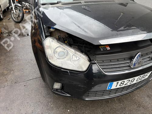 Used Right headlight FORD FOCUS C-MAX (DM2) [2003-2007]  30175590