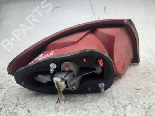 Right taillight ALFA ROMEO 147 (937_) 1.9 JTDM (937.AXD1A, 937.AXV1A, 937.BXB1A) | BP10011025C35 