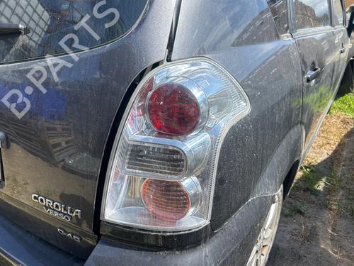 Used Right taillight TOYOTA COROLLA Verso (ZER_, ZZE12_, R1_) 2.2 D-4D (AUR10_, AUR10R) (136 hp) 28292961