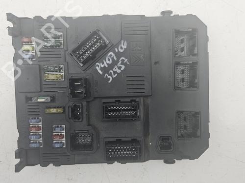 Used Fuse box PEUGEOT 407 (6D_) 2.0 (6DRFNB, 6DRFNE) (136 hp) 22449442