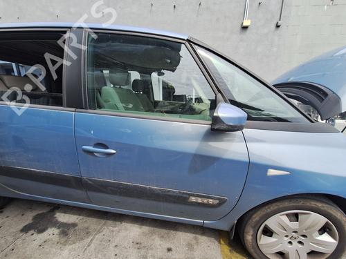 Used Right front door Right front door 38075749 38075749