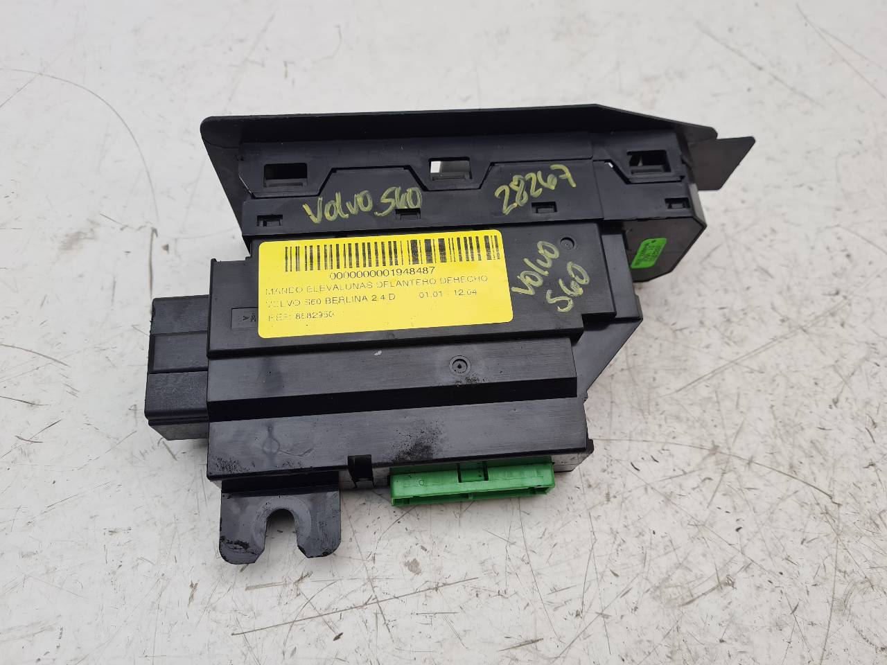 Right front window switch VOLVO S60 I (384) 2.4 D 8075376 | B-Parts