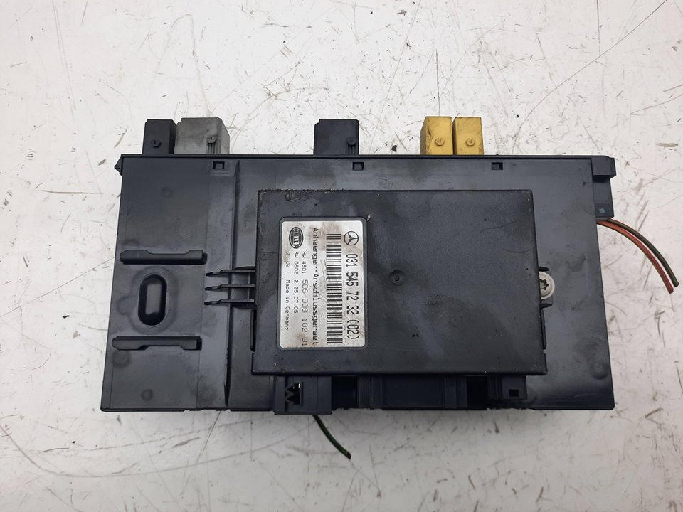 Fuse box MERCEDESBENZ CCLASS (W203) C 220 CDI (203.006) 2035450701