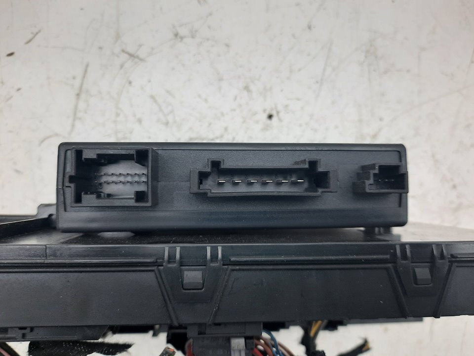 Fuse box MERCEDESBENZ CCLASS (W203) C 220 CDI (203.006) 2035450701