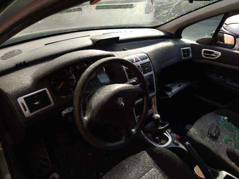 Dashboard PEUGEOT 307 SW (3H) 1.6 HDI 110 821165 BParts