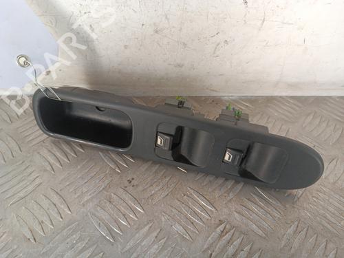 Interrupteur de vitre avant gauche PEUGEOT 307 (3A/C) 2.0 HDi 110 (107 hp) 30025007
