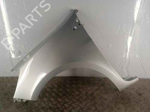 Guarda-lamas esquerdo RENAULT CLIO III (BR0/1, CR0/1) 1.5 dCi (BR17, CR17) (86 hp) 32384086