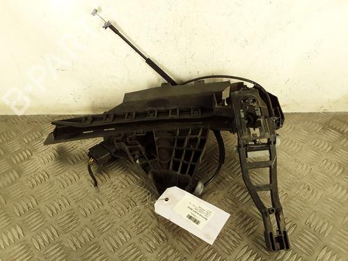 Serrure avant droite FORD C-MAX (DM2) 1.6 TDCi (90 hp) 30900050