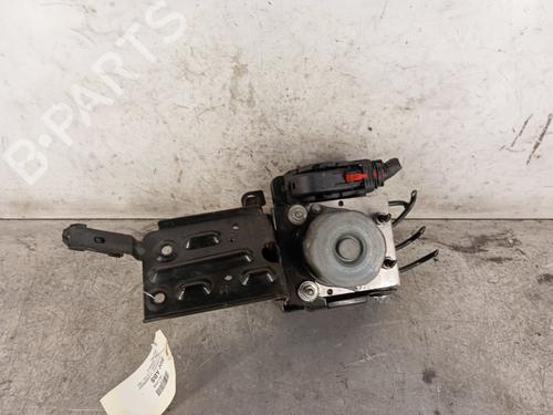 Used ABS pump VW POLO V (6R1, 6C1) 1.6 TDI (90 hp) 30008382