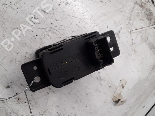 Switch RENAULT MEGANE IV Hatchback (B9A/M/N_) 1.2 TCe 130 (B9MR) | BP30020593I30
