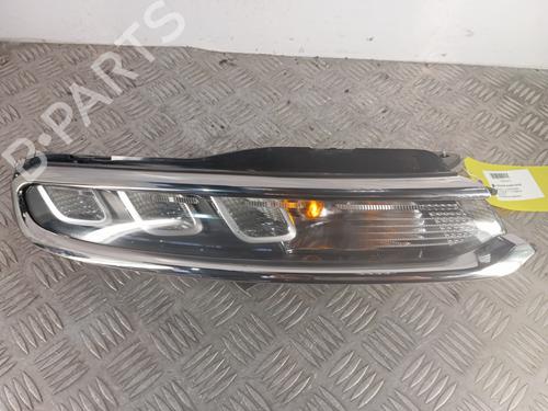 Used Right daytime light Right daytime light CITROËN C3 III (SX) 1.2 THP 110 (SXHNPS, SXHNZT, SXHNZ6) (110 hp) 33828670 33828670