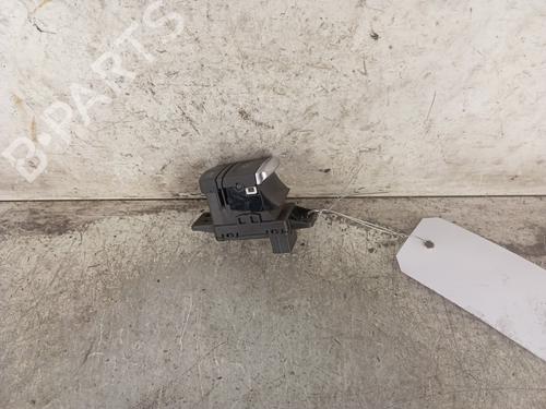 Switch RENAULT MEGANE IV Hatchback (B9A/M/N_) 1.5 dCi 110 (B9A3) | BP30012547I30