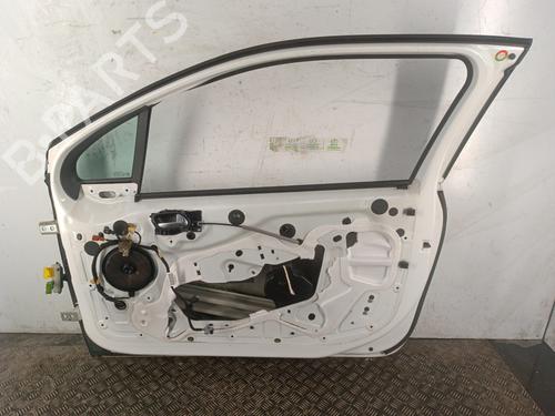 Used Right front door Right front door 31970761 31970761