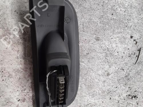 Used Right front window switch Right front window switch RENAULT MEGANE I Classic (LA0/1_) 1.4 16V (LA0D, LA1H, lA0W, LA10) (95 hp) 30008796 30008796