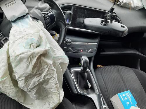 Brugte PEUGEOT 308 II (LB_, LP_, LW_, LH_, L3_) 1.6 HDi / BlueHDi 115 (115 hp) 4294493