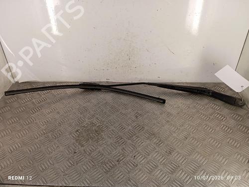 Used Front windshield wiper arm Front windshield wiper arm 37279187 37279187