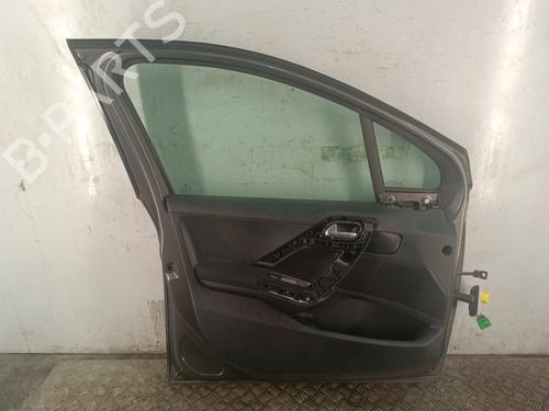 Used Left front door Left front door 38778472 38778472