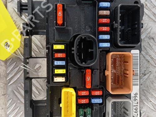 Used Fuse box CITROËN C3 II (SC_) 1.2 VTi 82 (82 hp) 32495902