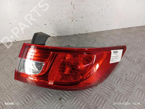 right-taillight-renault-clio-iv-bh_-2012-2013-2014-2015-2016-2017-2018-2019-2020-2021-38978064 main image