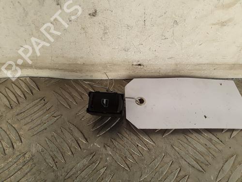 Used Right rear window switch VW GOLF IV (1J1) 1.9 SDI (68 hp) 30593379