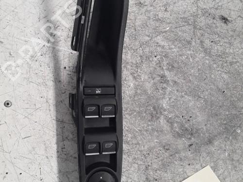Used Left front window switch Left front window switch FORD FOCUS III 2.0 TDCi (115 hp) 30019342 30019342
