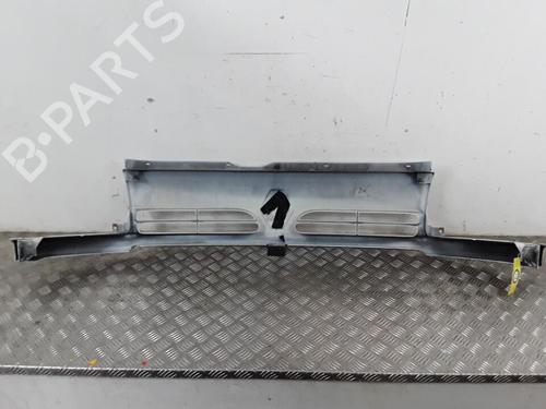 Używane Atrapa chłodnicy / Grill RENAULT MASTER II Van (FD) 2.5 D (FD0A, FD0E, FD2E, FD3E) (80 hp) 30011319