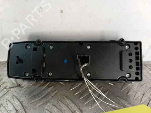 Used Left front window switch Left front window switch MERCEDES-BENZ C-CLASS T-Model (S204) C 220 CDI (204.208) (170 hp) 33715575 33715575