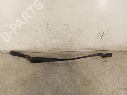 Used Front windshield wiper arm PEUGEOT 308 I (4A_, 4C_) 1.6 HDi (92 hp) 30020093