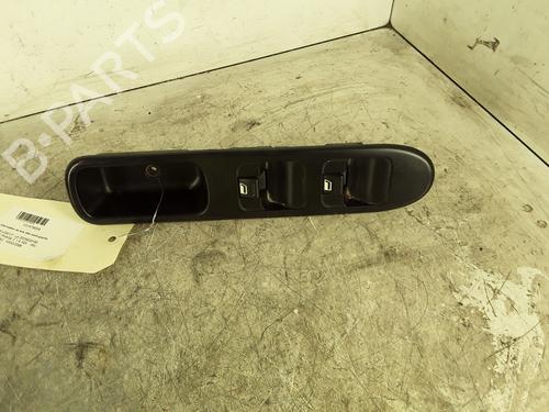 Interrupteur de vitre avant gauche PEUGEOT 307 (3A/C) 1.6 HDi (90 hp) 30010670