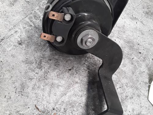Used Horn Horn NISSAN QASHQAI II (J11, J11_) 1.2 DIG-T (115 hp) 30018523 30018523