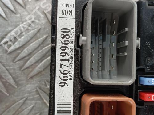 Fuse box CITROËN C3 Picasso (SH_) 1.6 HDI 90 | BP38528988E1 - Image 3