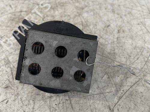 Used Heater resistor CITROËN BERLINGO / BERLINGO FIRST Box Body/MPV (M_) 1.9 D 70 (MBWJZ, MCWJZ) (69 hp) 30021365
