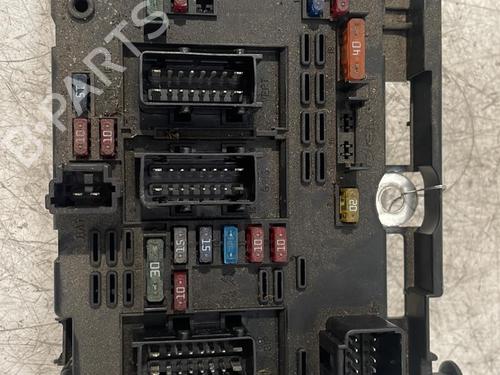 Used Fuse box PEUGEOT 307 (3A/C) 2.0 HDi 110 (107 hp) 30021271