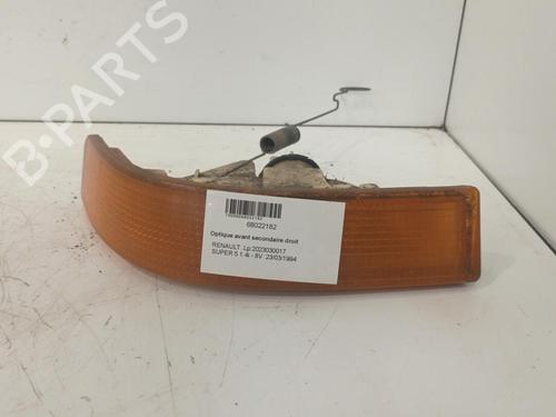 Used Right front indicator Right front indicator RENAULT SUPER 5 (B/C40_) 1.4 Cat (B/C/407) (58 hp) 30021821 30021821