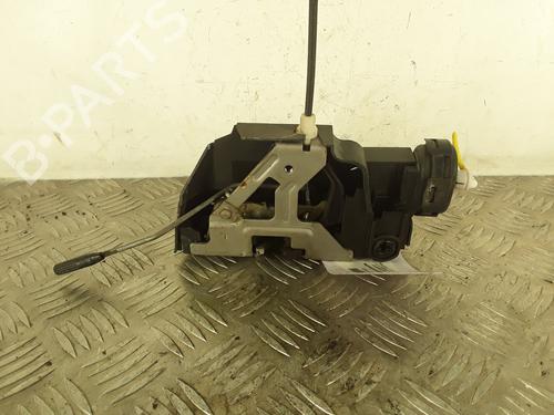 Używane Zamek drzwi przednich lewych MERCEDES-BENZ A-CLASS (W168) A 170 CDI (168.009, 168.109) (95 hp) 30011678