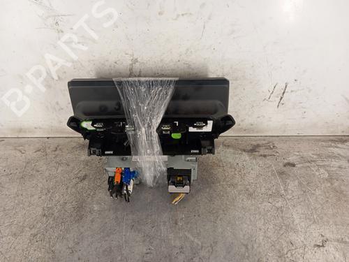 Display monitor PEUGEOT 2008 II (UD_, US_, UY_, UJ_, UR_, UC_) 1.2 PureTech 130 (USHNS, URHNS) | BP30018237C48 