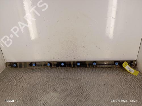 door-moulding-trim-renault-clio-v-b7_-2019-37740776 main image